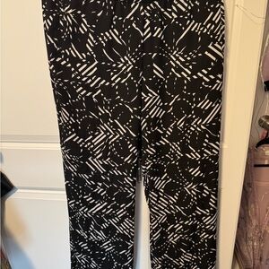 Worthington Black and White Abstract Pants